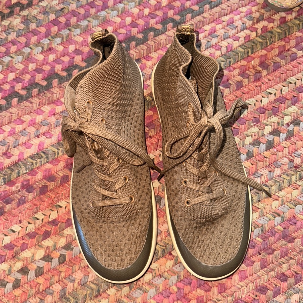 SUAVS BROWN KNIT LACE UP HIGH TOP SNEAKERS